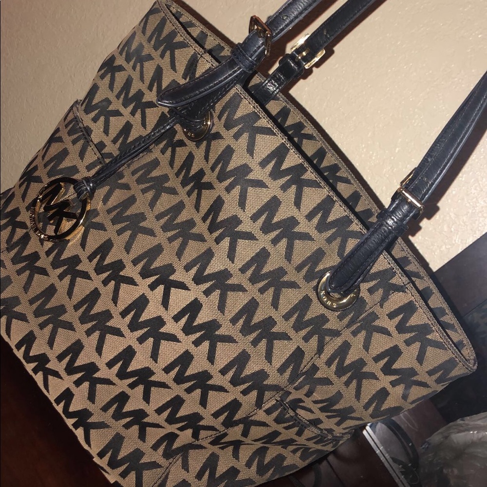 Michael Kors Medium Jetset Logo tote